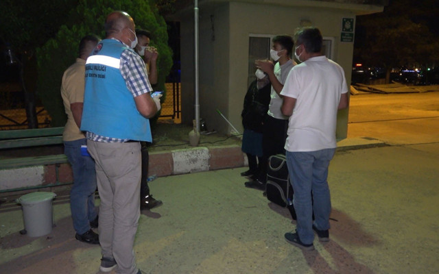 Gece yarısı şoku yaşadılar! Karantinadan kaçıp trende yakalandılar 4 bin 50'şer lira ceza - Resim: 0