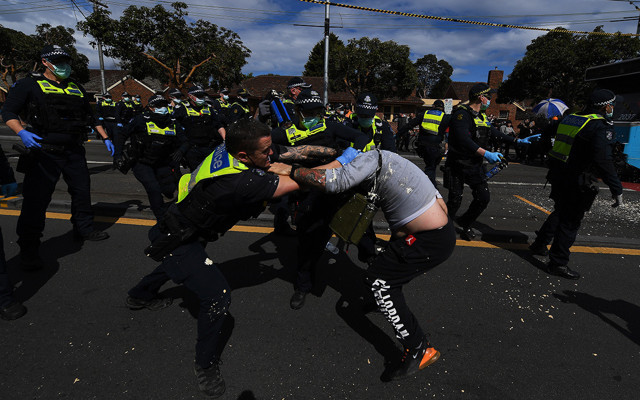 Avustralya'da karantina karşıtı gösterilerde yüzlerce kişi gözaltına alındı - Resim: 0