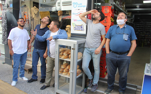 Sinop'ta hava saldırısı alarmı: Sığınaklara girin - Resim: 0