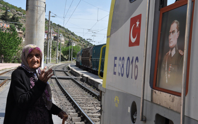 Biri 111 diğeri 117 yaşında! Cumhuriyet ilan edildiğinde bakın neler yaşamışlar - Resim: 1