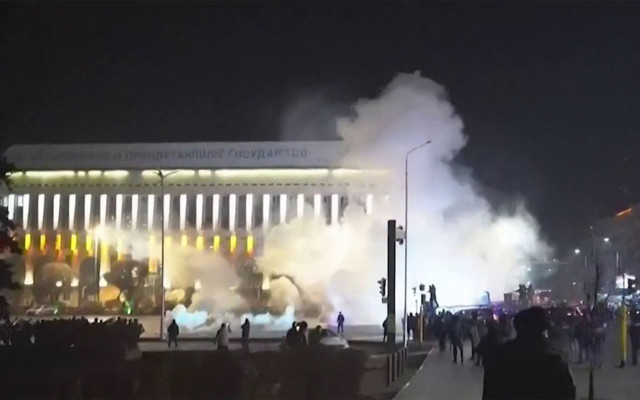 Kazakistan'da gerçekte ne oluyor? LPG isyanı denildi Rusya askeri yola çıktı - Resim: 4