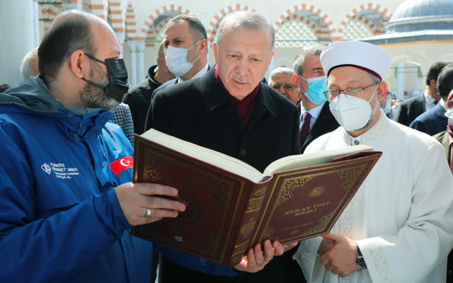 Cumhurbaşkanı Erdoğan: Milletimizi savurmak isteyenlere meydanı boş bırakmayacağız - Resim: 0