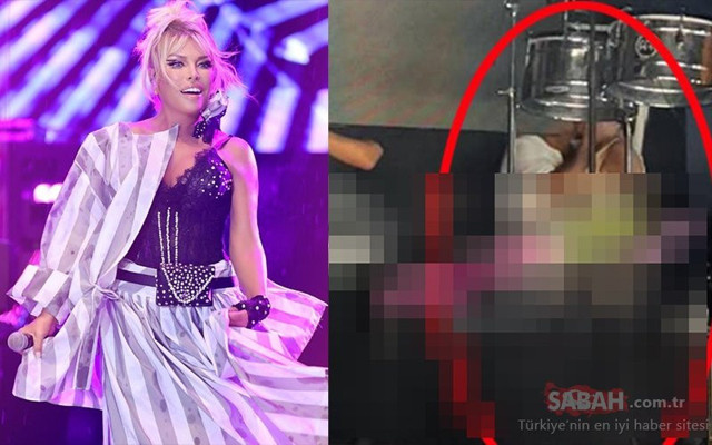 76 yaşındaki Ajda Pekkan dudak dudağa! O ünlü isimle sahne arkasında bakın nasıl yakalandı - Resim: 0