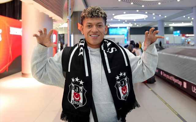 Beşiktaş'ın prensipte anlaştığı Kolombiyalı futbolcu Elan Ricardo, İstanbul'a geldi - Resim: 1