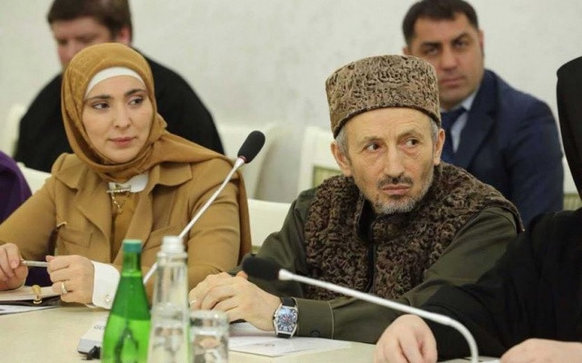 Rusya Müftünün karısını konuşuyor! Putin'e ilk kez Müslüman... - Resim: 1