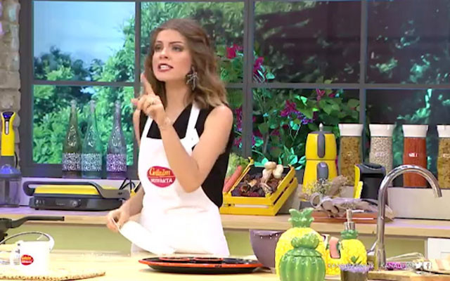 Gelinim Mutfakta'da ortalık fena karıştı! Özüm'ün olay hareketi - Resim: 1