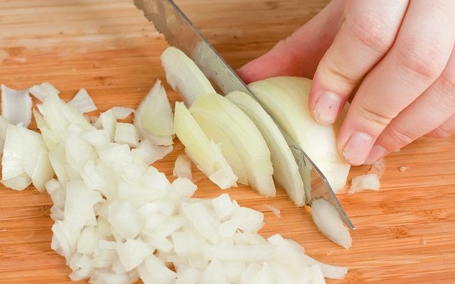 Yatağınızın altına soğan koyun bakın nelere iyi geliyor - Resim: 2