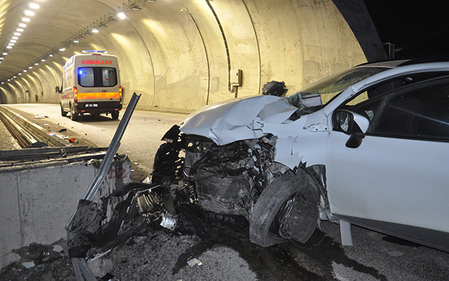 Tünel girişinde korkunç kaza! - Resim: 3