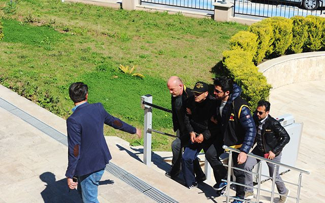 Muğla'da eşinin sevgilisi olduğunu öne sürdüğü kişiyi öldürdü - Resim: 3