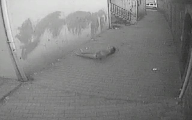 Şanlıurfa'da genç kızın balkondan düşme anı kamerada - Resim: 2