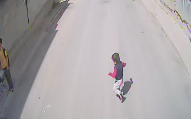 Bursa'da 4 yaşındaki Yasin otobüsün altında böyle kaldı - Resim: 4