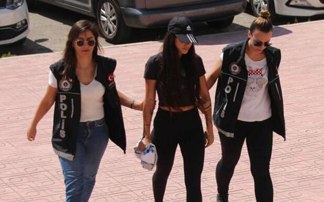 Muğla'da sosyal medya fenomeni Pelinsu gözaltına alındı - Resim: 3