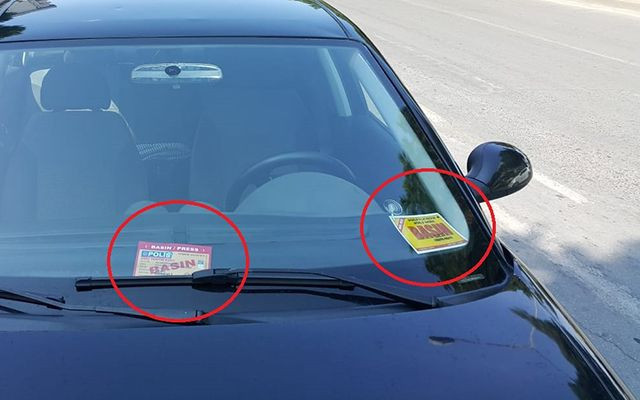 Samsun'da aracında 4 farklı sahte basın kartı olan sürücü gözaltına alındı - Resim: 2