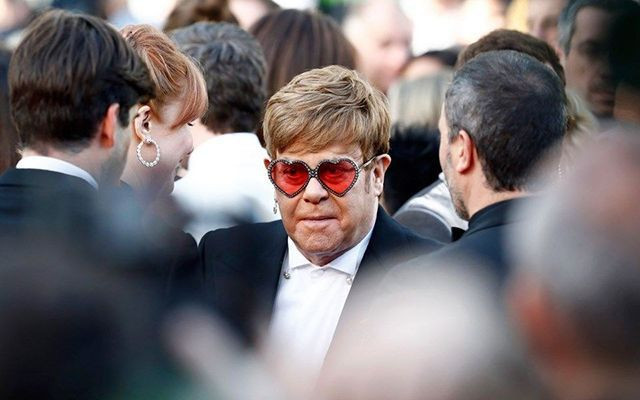 Elton John açıkladı : Kraliçe Elizabeth’in yeğenini tokatladığını gördüm - Resim: 1