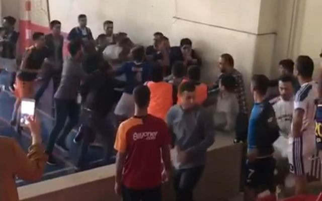 Siirt'te öğretmenlerin kavgasını öğrenciler ayırdı - Resim: 1