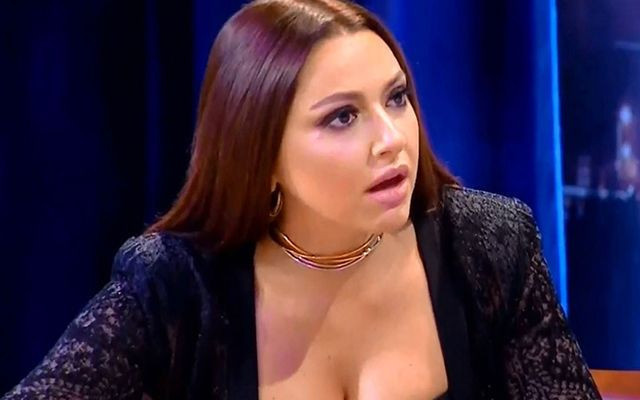 Hadise silikon taktırmış! O Ses'teki dekoltesi medyayı salladı - Resim: 2