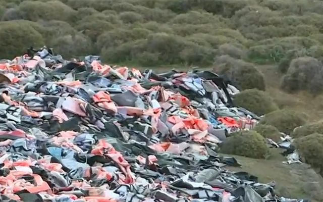 Midilli Adası'nda can yeleği mezarlığı oluştu - Resim: 3