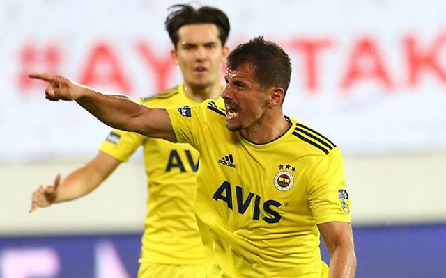 Fenerbahçe'nin kaptanı Emre Belözoğlu lig tarihine geçti - Resim: 1
