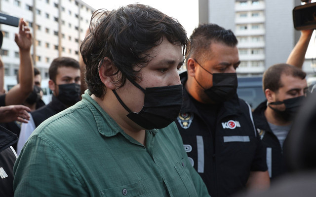 Adliyeye sevk edilen "Çiftlik Bank" davası sanığı Mehmet Aydın ifade veriyor