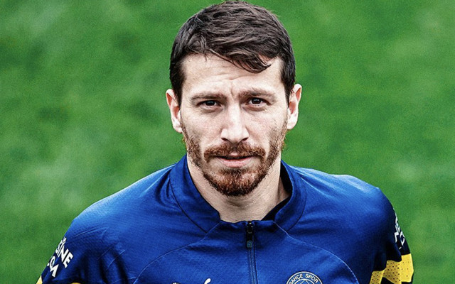 Mert Hakan Yandaş on binde bir görülen hastalığa yakalandı bakın hastalığı ne