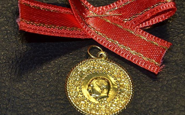 Altının gram fiyatı 4750 lira olacak! Fiyatlar düşer mi diye bekleyenlere haber var