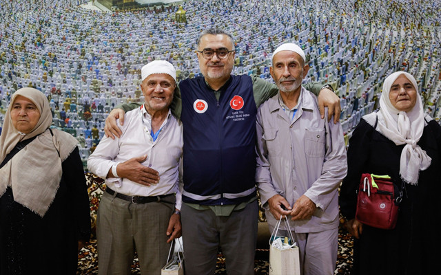 25 yıldır konuşmayan iki komşu Mekke'de barıştı