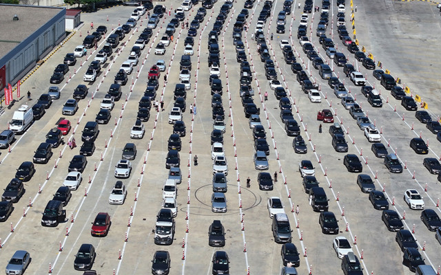 Akın akın geliyorlar! Sınırdaki görüntü şaşkına çevirdi