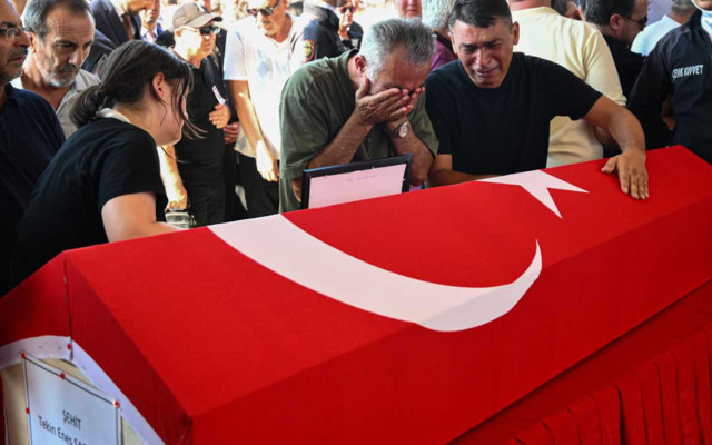 Türkiye şehitlerine ağlıyor! 5 AKUT gönüllüsü, son yolculuklarına uğurlandı