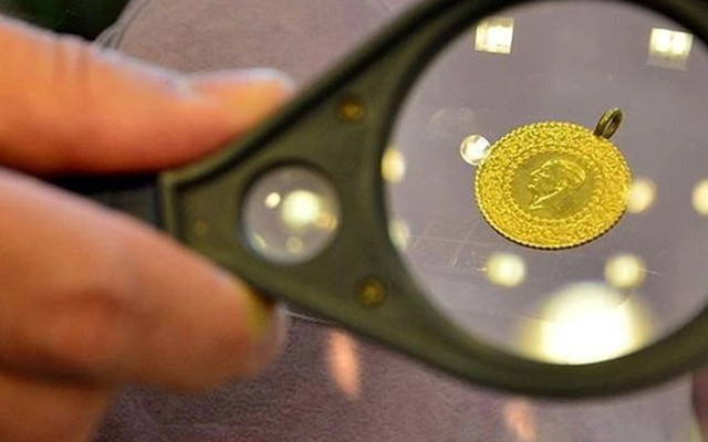 Altın fiyatlarına bakın! Uzman isim en avantajlı yolu açıkladı, gram başı 85 lira fark var