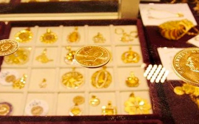 Peş peşe rekorlar sonrası tahmin değişti! Altın fiyatları için çıldıran rakam