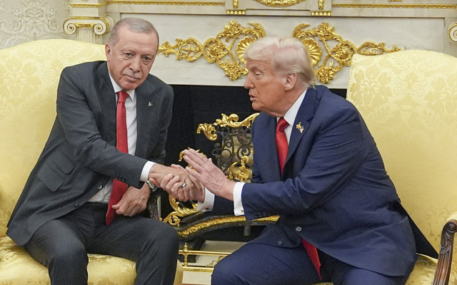 Erdoğan'ın sandalyesi çeken Donald Trump bunu 2 ülke liderine yaptı biri çok kızdırmıştı