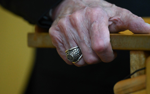 MHP lideri Devlet Bahçeli'nin yüzüğü ve rozeti dikkat çekti!