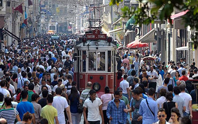 Türkiye'nin nüfusu belli oldu! TÜİK'in verileri, kadın ve erkek nüfus oranı...