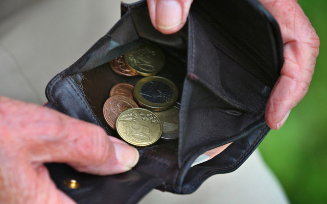 Emekliye yüzde 40 zam! AK Partili isim Erdoğan müdahale eder deyip öneriye açıkladı