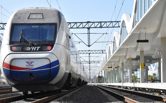 Hızlı tren kaç lira oldu? Zam geldi Ankara İstanbul Sivas Konya YHT bilet fiyatları