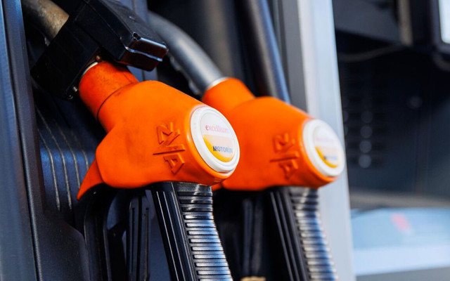 Benzinin litresi kaç lira oldu? Bir günlük zam sonrası benzine bu gece indirim var