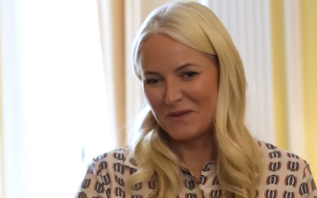 Epstein'in evinde çekilen yarı çıplak fotoğraftaki kişi Veliaht Prenses Mette-Marit çıktı