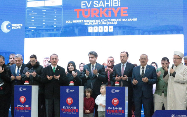 "Yüzyılın Konut Projesi" kapsamında Bolu'da yapılacak konutların kura çekimi yapıldı