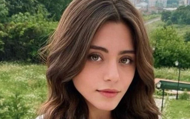 Sıla Türkoğlu'nun liseli halleri! Arkadaşı bakın nasıl paylaştı