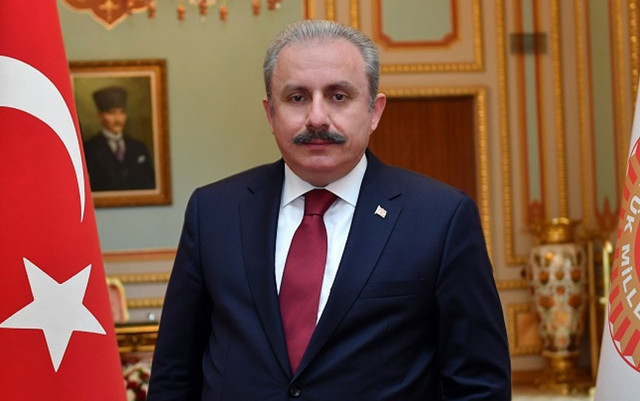 Meclis Başkanı Mustafa Şentop'tan vekillere çok özel hediye - Resim: 0