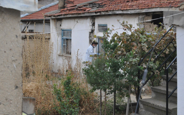 Karaman'da boşanma aşamasındaki kadını bacaklarından vurdu - Resim: 0