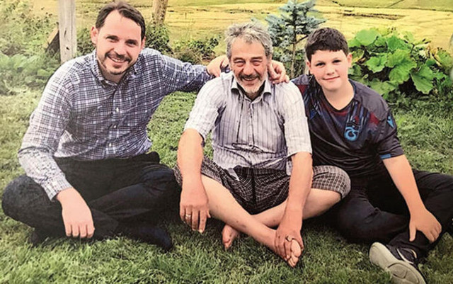 Berat Albayrak kitap yazıyor! Babası Sadık Albayrak açıkladı yer yerinden oynayacak - Resim: 0