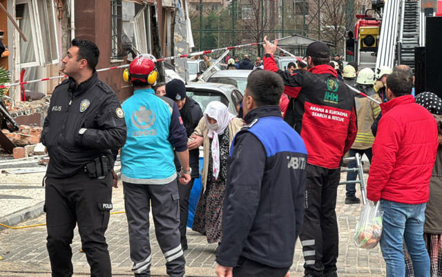 İstanbul'da 14 katlı binada patlama! 1 kişi öldü, 3 kişi yaralandı - Resim: 0