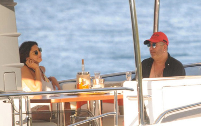 Cem Yılmaz ve Özge Sabuncu aşkında bomba gelişme!  - Resim: 3