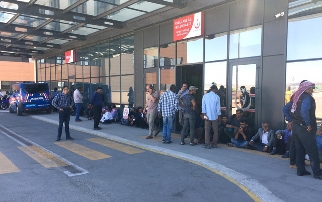 Eskişehir'de trafik kazası 1 ölü 2 yaralı - Resim: 0