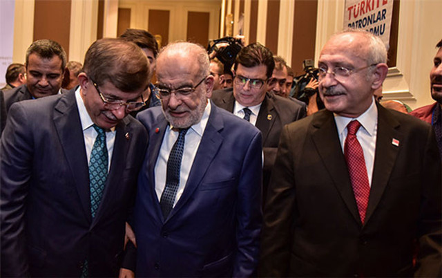 Ahmet Davutoğlu Kemal Kılıçdaroğlu ve Temel Karamollaoğlu aynı karede - Resim: 1
