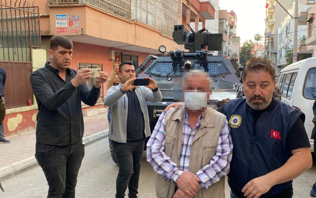 Özel harekattan PKK ve DEAŞ'a eş zamanlı baskın: 15 kişi gözaltına alındı - Resim: 1