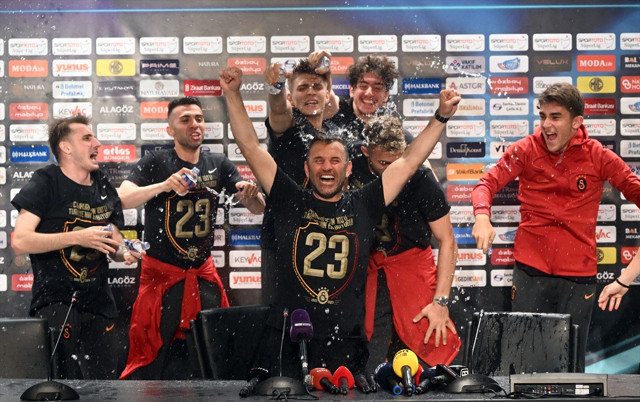 TFF resmen açıkladı: Galatasaray kupayı Fenerbahçe derbisinde kaldıracak! - Resim: 0