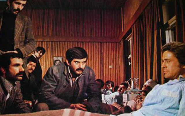 Usta oyuncu Halil Ergün'den yıllar sonra gelen Tarık Akan itirafı - Resim: 1