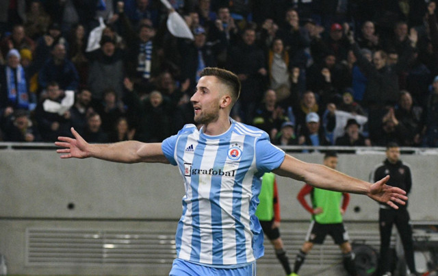 Beşiktaş forvet transferi listesine Sporar'ı aldı - Resim: 0